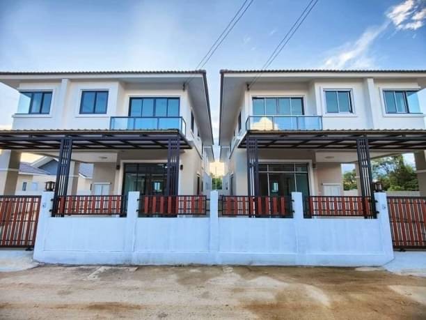 ราคาเริ่มต้น 2.69-2.79 ล้าน #บ้านสร้างใหม่ 2 หลังสุดท้าย! #แม่คือ #ดอยสะเก็ด บนถนนบ่อสร้าง-แม่คือ จากถนนหลัก 900 ม.