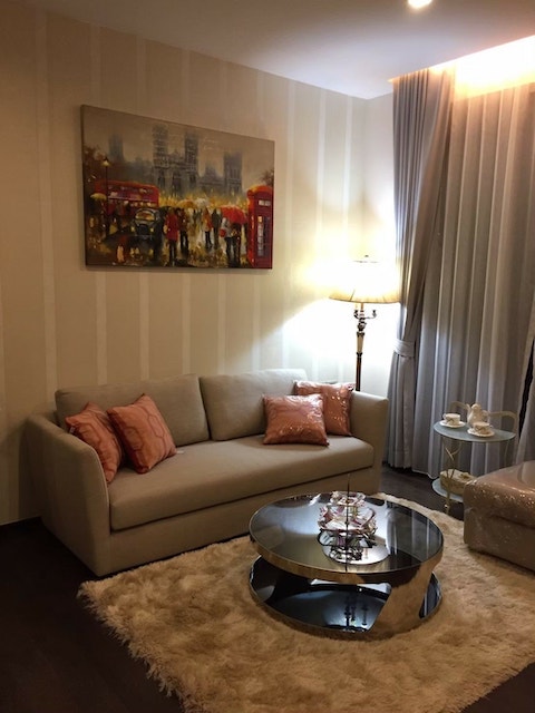 XXXIX by Sansiri is private, clean, livable, 14th floor, BTS Phrom Phong.***Service for selling/renting houses, condos and giving advice. If interested, contact at any time***Interested in additional details or pictures or making an appointment to see the room?Contact Ekachai (Aui)T. 089-799-5598Line ID: @auiauiaui001 (add @ in front)Room type: 1 bedroom, 1 bathroomSize 58 sq m., 14th floorClean room, beautifully decorated, ready to move in.details-------------------------------------------------- ------------Rental price: 65,000 baht/month-------------------------------------------------- ------------*Facilities worth using– Swimming pool (Infinity Edge style, panoramic view)– Fitness– Steam room– Garden-------------------------------------------------- ------------*Nearby important places (Based on information from Google Map)1. Department store The Emporium2. Villamarket3. Samitivej Hospital4. Prommit Hospital5. BTS. Phrom Phong-----------------------------------------------