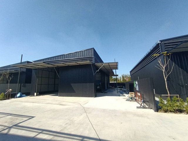 ให้เช่าโกดัง  ลาดพร้าว71 ขนาด 240ตรม. 120ตรว. ใกล้เซ็นทรัลอีสวิลล์