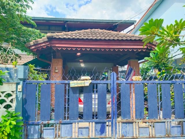 EPL-HS0937 ขายบ้านเดี่ยว 2 ชั้น พระรามเ 9 ซอย 41  หมู่บ้านเสรี 2 รามคำแหง 24 เนื้อที่ 82 ตารางวา 4 ห้องนอน 3 ห้องน้ำ ใกล้เดอะไนท์พระราม9