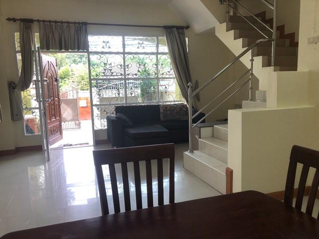 ให้เช่าบ้านแฝด 3 ชั้น 4 ห้องนอน พหลโยธิน19 วิภาวดี 28 เขตจตุจักร ตกแต่งพร้อมอยู่ ใกล้ MRT พหลโยธิน BTS ลาดพร้าว ***ใช้ที่อยู่จดทะเบียนได้