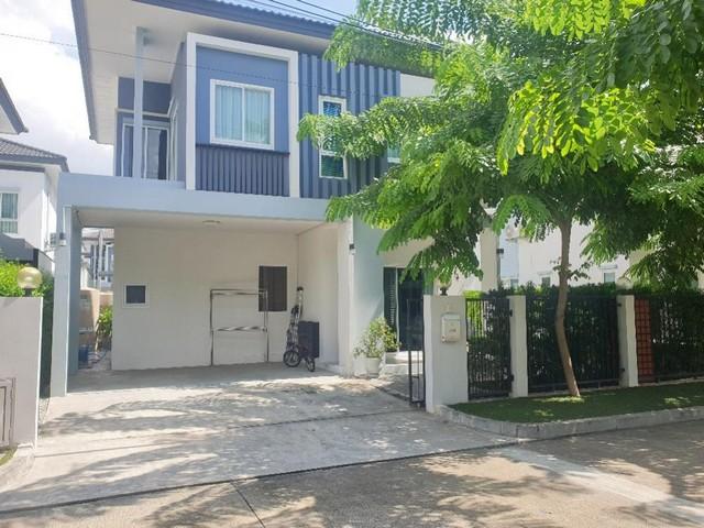 HR2833 ให้เช่าบ้านเดี่ยว2ชั้น ใกล้รถไฟฟ้าสถานีบางชัน ถนนพระยาสุเรนทร์ อิคอนเนเจอร์ รามอินทรา109 มี  3 ห้องนอน 3 ห้องน้ำ พื้นที่ใช้สอย 160 ตรม.บ้านสวยพร้อมเฟอร์นิเจอร์ เช่า 40,000 บาท: ติดต่อ : คุณ เอก  :  061-241 4954   &   083-017 9463   : Line Id : eak2325: กดลิ้งค์เพื่อเเอดไลน์ครับ :  https://line.me/ti/p/A6pc3MToug     :  https://line.me/ti/p/OLEY0bJTsVราคาเช่า 40,000 บาท/เดือน (ประกัน 2 เดือน ล่วงหน้า 1 เดือนพร้อมเข้าอยู่)ที่ตั้ง ถนน พระยาสุเรนทร์ แขวงบางชัน 