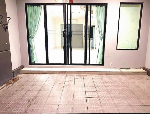 ให้เช่า ทาวน์โฮม 3 ชั้น เนื้อที่ 20 ตารางวา 3 ห้องนอน 3 ห้องน้ำ  บ้านกลางเมืองสุขสวัสดิ์  อ.พระประแดง บ้านเปล่าไม่มีเฟอร์นิเจอร์