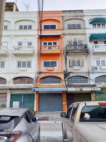 ให้เช่าอาคารพาณิชย์ 4.5 ชั้น #ทำเลลาดพร้าว80/3#ทำเลดีอยู่หน้าหมู่บ้านใหญ่ #MRTลาดพร้าว71 พิกัด : ซ.ลาดพร้าว 80/3 แขวงวังทองหลาง เขตวังทองหลาง กรุงเทพฯ 10310ขนาดเนื้อที่ 16 ตรว.พื้นที่ใช้สอย 250 ตรม.มี 1 ห้องนอน, 3 ห้องน้ำ มี 1-2 ที่จอดรถหน้าตึก ค่าเช่า 16,000/เดือน**สัญญาขั้นต่ำ 1 ปี**ประกัน 2 เดือน +ล่วงหน้า 1 เดือนสนใจโทรมาคุยกันได้นะคะเจ้าของบ้านใจดี ตัวแทนขายก็น่ารักคุณปุ๊ก 081 8158994                ไล