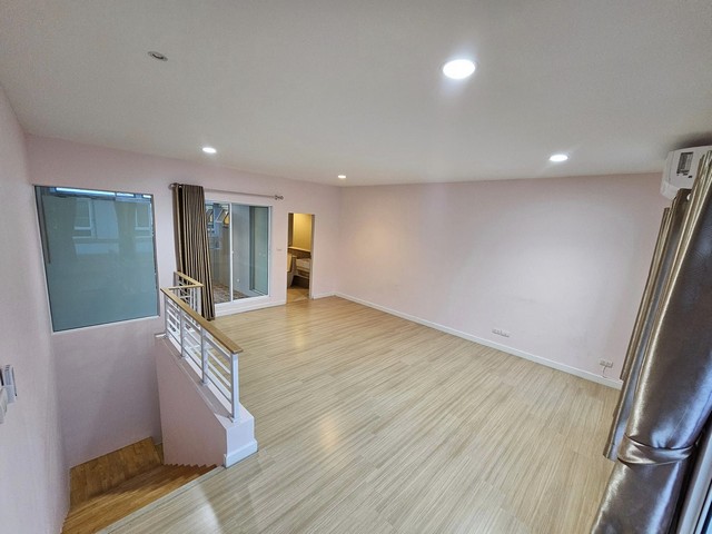 ให้เช่าทาวโฮม บ้านกลางเมือง พระราม 9 - รามคำแหง ย่านทาวอินทาว ใกล้เดอะมอลล์รามคำแหง ใกล้เลียบด่วนเอกมัย รามอินทรา 3 ชั้น ซอย รามคำแหง39