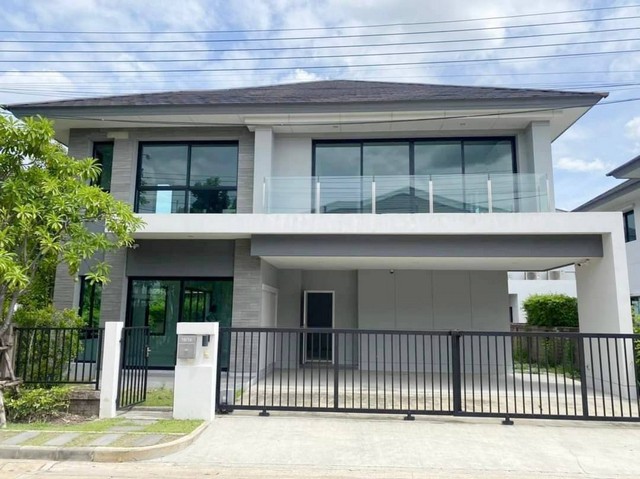 ขายบ้านเดี่ยว 2 ชั้นสวยบ้านใหม่ ไม่เคยเข้าอยู่ โครงการแอริพระราม2