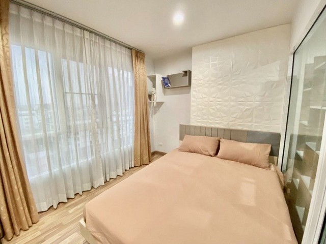 Regent Orchid Sukhumvit 101, private, safe, peaceful, 8th floor, BTS Punnawithi.***Service for selling/renting houses, condos and giving advice. If interested, contact at any time***Interested in additional details or pictures or making an appointment to see the room?Contact Ekachai (Aui)T. 089-799-5598Line ID: @auiauiaui001 (add @ in front) (Agent Post)-------------------------------------------------- ------------Room type: 1 bedroom, 1 bathroomSize 28 sq m., 8th floorNew, clean room, beautifully decorated, ready to move in.details-------------------------------------------------- ------------Rental price: 9,500 baht per month-------------------------------------------------- ------------* Complete electrical appliances- Air conditioning- water heater- fridge- TV-------------------------------------------------- ------------*Nearby important places (Based on information from Google Map)– BTS Punnawithi : 300 meters– Tesco Lotus On Nut : 3.0 km.– Big C Extra On Nut: 4.2 km.– C