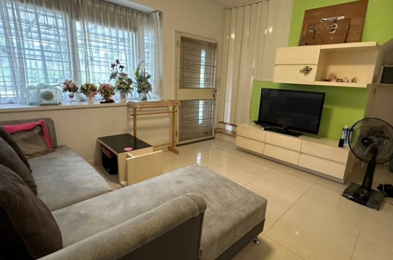 ให้เช่า ทาวน์โฮม 3 ชั้น บ้านใหม่ พระราม9-ศรีนครินทร์ เฟอร์นิเจอร์ครบพร้อมอยู่