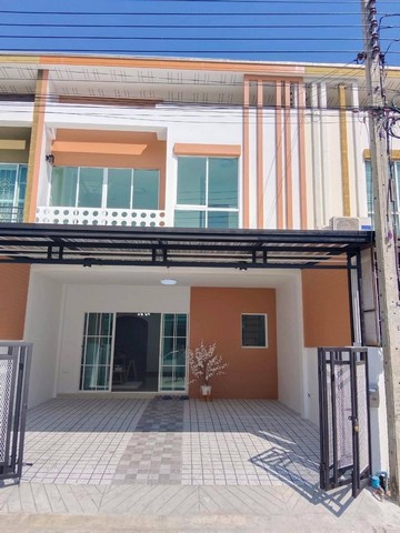 ขายทาวน์เฮาส์ 2 ชั้น หมู่บ้านเบล็สวิลล์ รามอินทรา พระยาสุเรนทร์ 25 ลำกระโหลก กีบหมู สุเหร่าคลองหนึ่ง บางชัน มีนบุรี ใกล้แฟชั่นไอส์แลนด์ , ห้าง Amorini , ทางด่วน วงแหวนรอบนอกกาญจนาภิเภก , พระยาสุเรนทร์, สวนสยาม, สวนจตุจักรมีนบุรี, รพ.นพรัตน์ บ้านสวยพร้อมอยู่ - ขาย ทาวน์เฮาส์ 2 ชั้น @2,890,000.-- เนื้อที่ 20 ตารางวา - หน้ากว้าง 5.7 เมตร - พื้นที่ใช้สอย 132 ตารางเมตร - 3 ห้องนอน - 2 ห้องน้ำ - ที่จ