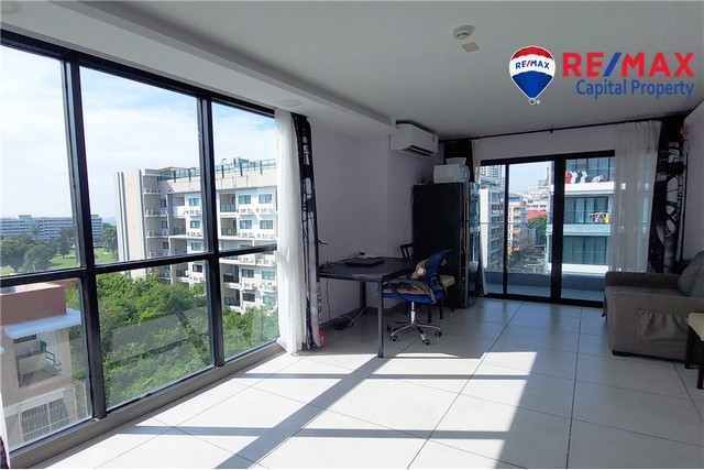 ขนาด: 43ตรมชั้น: 7อาคารบี1 ห้องนอน1 ห้องน้ำมองเห็นวิวทะเลชื่อต่างประเทศค้นพบคอนโดห้องมุมหนึ่งห้องนอนหนึ่งห้องน้ำที่สวยงามสดใสในสวนสยามโอเรียลทอลทรอปิคอล พื้นที่ 43 ตร.ม. มีวิวทะเล ได้รับการตกแต่งครบครันและได้รับการปรับปรุงใหม่อย่างพิถีพิถัน ตั้งอยู่ในทำเลที่สะดวกในพระตำหนัก คุณจะอยู่ใกล้บาร์และร้านอาหาร บ้านในอุดมคติของคุณอยู่ห่างออกไปเพียงไม่กี่�