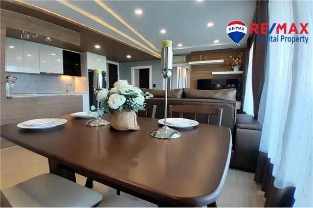 The Feelture Condominium เป็นโครงการตามปกติและมีคุณภาพที่ตอบโจทย์การใช้ชีวิตของคนเมืองได้สิ่งอำนวยความสะดวกของโครงการ - ระบบควบคุม - ระบบควบคุม - คอนโซล - เมนูสวนส่วนกลาง - คอนโซลกลาง - ร้านอาหารสำหรับวันหยุด - คีย์การ์ด - ระบบนี้ 24 ชม. - กล้องวงจรปิด (Video Surveillance) ฟังก์ชั่นต่างๆ สำหรับโครงการ - ระบบควบคุมระยะไกลโดยรถยนต์โดยเฉพาะตลาดน้ำสี่ภาคพัทยาโดยสังเกตทิศทางบนเส้นทางหมายเลข 3