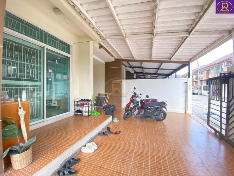 ขายถูก ฟรีโอน หมู่บ้านสุขสรรค์วิลล่า 2 หลังมุม พร้อมตู้กดน้ำหยอดเหรียญ ใกล้ถนนข้าวหลามตลาดปลาบางแสนญี่ปุ่น ต.แสนสุข อ.เมืองชลบุรี จ.ชลบุรี