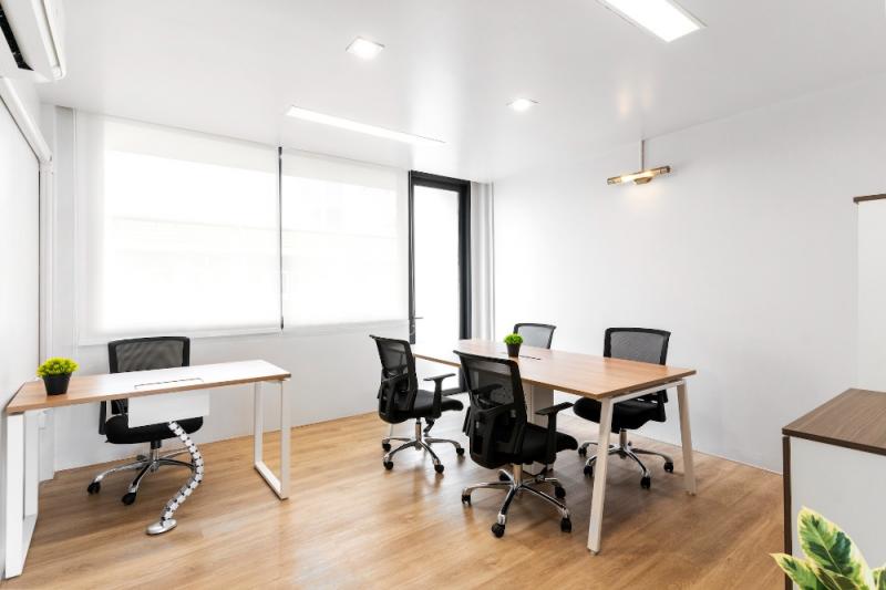 HR2774ให้เช่าสำนักงานออฟฟิศ พื้นที่ใช้สอย 16 ตารางเมตร ซอยพัฒนาการ 1สนใจติดต่อคุณสามารถ 0918070863 ID line : samart863ออฟฟิศขนาดเล็กที่เหมาะสำหรับคนรุ่นใหม่ เพราะ- เฟอร์นิเจอร์สำนักงานพร้อมเข้าอยู่- ห้องทำงานกว้างและโปร่ง- มีพื้นที่ส่วนกลาง (โซนพักผ่อน , ห้องรับประทานอาหาร)- ใกล้ 7-11 และร้านอาหาร- ระบบแอร์แยกส่วนตัวให้ทุกห้อง- เข้าใช้งานได้ตลอด 24 ชั่วโมง ด้วยระบบคีย์การ์ดสิ่งอำน�