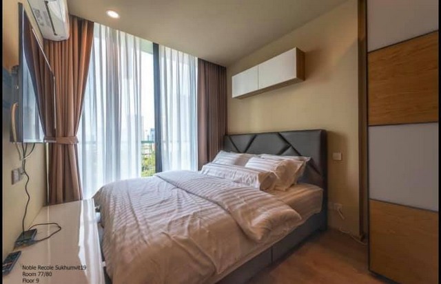 Noble Recole Sukhumvit 19, clean, nice, spacious, 9th floor, BTS Asoke.***Service for selling/renting houses, condos and giving advice. If interested, contact at any time***Interested in additional details or pictures or making an appointment to see the room?Contact Ekachai (Aui)T. 089-799-5598Line ID: @auiauiaui001 (add @ in front)Room type: 2 bedrooms, 2 bathroomsSize 62.2 sq m., 9th floorNew, clean room, beautifully decorated, ready to move in.details-------------------------------------------------- ------------Rental price: 45,000 baht/month-------------------------------------------------- ------------*Nearby important places (Based on information from Google Map)1. Wattana Wittayalai School2. Terminal 213. BTS Asoke4. MRT Sukhumvit-------------------------------------------------- ------------Rental conditions1 year rental contractPay 1 months rent in advance, 2 months room security deposit.Tag : BTS, BTS Asoke, MRT, MRT Sukhumvit, Noble Recole Sukhumvit 19, Condo Sukhumvit 19, 