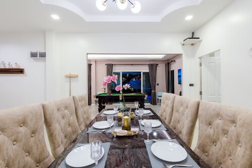 ขายด่วน พูลวิลล่าราคาถูก 5.9 ล้าน เหมาะกับนักลงทุนที่ต้องการรายได้เข้าทุกเดือน