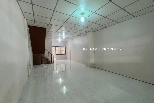 ขายหมู่บ้านไทยานนท์ ติวานนท์-สนามบินน้ำ หน้าบ้านหันทางทิศตะวันตก (DD001567)