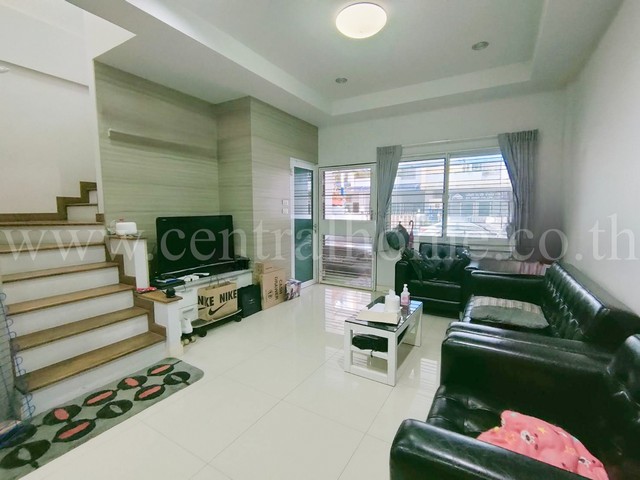 R1 ทาวน์โฮม 3 ชั้น โมทาวน์ บริโอ้ แจ้งวัฒนะ-ประชาชื่น พร้อมอยู่ ใกล้ เมืองทองธานี