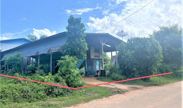 ขายบ้านครึ่งตึกครึ่งไม้   อำเภอเชียงขวัญ  ร้อยเอ็ด (PKK02-10583)