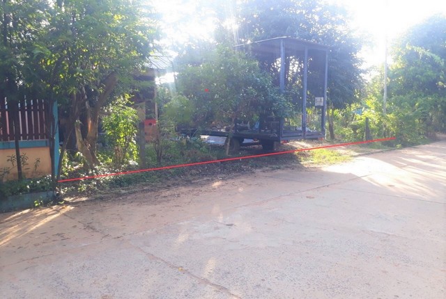 รายละเอียดเพิ่มเติมCode ID :      PKK02-10132ราคาขาย          983,000 บาท- ขนาดพื้นที่ :      295 ตร.ว (2 งาน / 95 ตร.ว)- พื้นที่ใช้สอย :    72 ตร.ม- จำนวนห้อง :    1 ห้องนอน - ห้องน้ำ- จอดรถ :     1-2 คัน- บ้านเดี่ยว :        1 ชั้น- บ้านเดี่ยวหันทางทิศ :- อายุอาคาร :     10 ปีพิกัดทรัพย์ :     https://maps.app.goo.gl/ue2BMVXXtf6RtsaX8สถานที่ใกล้เคียง- ใกล้โรงพยาบาลเชียงขวัญ - ใกล้โรงเรียนบ้านดอนแดง- ใกล้วัดสว่างอารมณ์- ใกล้วัดศรีจันทรวรารามสอบถามเพิ่มเติม/นั