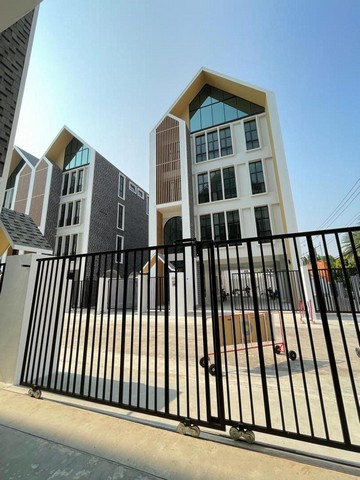 C3567 ให้เช่าโฮมออฟฟิศสไตล์นอร์ดิก 4 ชั้น ไม่เคยเข้าอยู่ หัวหมาก ใกล้แอร์พอร์ตลิงค์