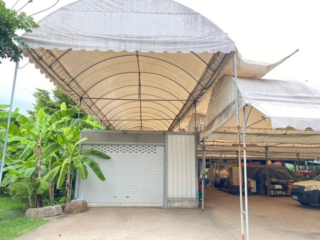 C2622 ขายโรงงานผลิต คัดบรรจุ แปรรูปสินค้า พร้อมอาคารสำนักงาน  สี่มุมเมือง ปทุมธานีเนื้อที่ 1 ไร่ 90 ตรว. มาพร้อม อาคารสำนักงาน ห้องประชุม ลานแพ็คสินค้า โรงคัดบรรจุ และห้องพักคนงาน ครบครันสนใจนัดชมติดต่อ รหัสประกาศ C2622คุณเฟลม  0638956397ID line : 0638956397: https://line.me/ti/p/LTVhEi9gAFC2622 ขายโรงงานผลิต คัดบรรจุ แปรรูปสินค้า พร้อมอาคารสำนักงาน  สี่มุมเมือง ปทุมธานีโรงงานผลิต คัดบรรจุ แปรรูปสินค้า สภา