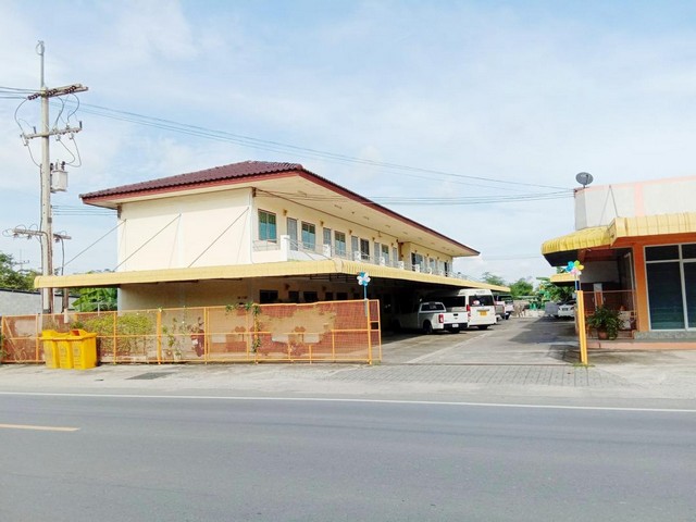 C3545 ขายกิจการหอพักติดโรงงาน จำนวน 26 ห้อง ถนนชลบุรี บ้านบึง หนองซ้ำซากเนื้อที่ 365 ตารางวา จำนวน 26 ห้อง ห้องปกติ 21 ห้อง ห้องแอร์ 5 ห้องสนใจนัดชมติดต่อ รหัสประกาศC3545 คุณเฟลม  0638956397ID line : 0638956397: https://line.me/ti/p/LTVhEi9gAFC3545 ขายกิจการหอพักติดโรงงาน จำนวน 26 ห้อง ถนนชลบุรี บ้านบึง หนองซ้ำซากจำนวน 26 ห้อง ห้องปกติ 21 ห้อง ห้องแอร์ 5 ห้องบ้าน1หลังด้านหน้ามี 2 ห้องร้านเสริมสวย เครื่องซักผ้าสนใจนัดดูก่