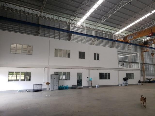 C4058 ให้เช่าและขายโรงงาน 2000 ตรม พื้นที่สีม่วง ใกล้นิคมเกตุเวย์ แปลงยาว ฉะเชิงเทราเนื้อที่ 6 ไร่ พื้นที่ 2000 ตรม สนใจนัดชมติดต่อ รหัสประกาศC4058 คุณเฟลม  0638956397ID line : 0638956397: https://line.me/ti/p/LTVhEi9gAFC4058 ให้เช่าและขายโรงงาน 2000 ตรม พื้นที่สีม่วง ใกล้นิคมเกตุเวย์ แปลงยาว ฉะเชิงเทรา-เนื้อที่ 6 ไร่-พื้นที่ใช้สอยในโรงงาน : 2,000 ตารางเมตร-สำนักงาน 2 ชั้นพื้นที่ใช้สอย 288 ตารางเมตร-ห้องประชุมขนาด 24 ตารางเม