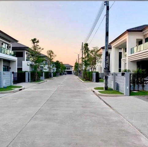 ให้เช่าบ้าน บ้านเดี่ยว เดอะซิตี้ รามอินทรา2 ถนนจตุโชติ สายไหม