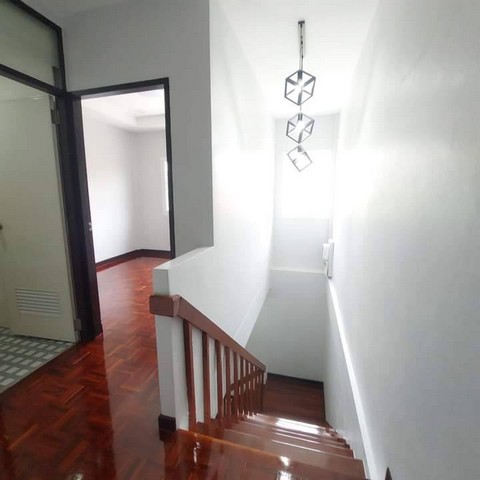 ขายด่วน ทาวน์เฮาส์สองชั้น ใกล้ BTSวุฒากาศ ซ.เอกชัย33