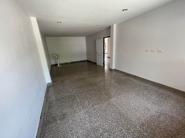 ขาย ด่วน คอนโด ลุมพินี LPN วิลล์ อ่อนนุช 46 หิ้วกระเป๋าอยู่ได้เลย