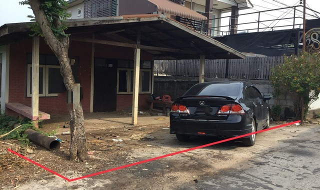 รายละเอียดเพิ่มเติมCode ID :  PKK02-08061ราคาขาย       2,286,000 บาท- ขนาดพื้นที่ :    365.10 ตร.ว (3 งาน / 65.10 ตร.ว)- พื้นที่ใช้สอย :     103.50 ตร.ม- จำนวนห้อง :     1 ห้องนอน 1 ห้องน้ำ - จอดรถ :      1-2 คัน- บ้านเดี่ยว :       1 ชั้น- บ้านเดี่ยวหันทางทิศ :- อายุอาคาร :  20 ปีพิกัดทรัพย์ :   https://maps.app.goo.gl/frKoaVwiFhHPD9hg8สถานที่ใกล้เคียง- ใกล้ตลาดนัดคลองถมบ้านนาหนอง- ใกล้โลตัส โกเฟรช ชุมชนวิสุทธิเทพ- ใกล้โลตัส โกเฟรช สาขา​ถนนร่วมใจ- ใกล้โรงพยาบาล