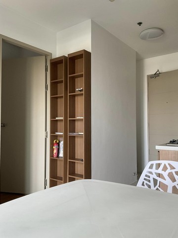 Ideo Mix Sukhumvit 103, nice, clean, convenient, 6th floor, BTS Udomsuk.***Service for selling/renting houses, condos and giving advice. If interested, contact at any time***Interested in additional details or pictures or making an appointment to see the room?Contact Ekachai (Aui)T. 089-799-5598Line ID: @auiauiaui001 (add @ in front too) (Agent Post)-------------------------------------------------- -------------Room type: 1 bedroom, 1 bathroomSize 30 sq m., 6th floorNew, clean room, beautifully decorated, ready to move in.details-------------------------------------------------- ------------Rental price: 18,000 baht per month-------------------------------------------------- ------------* Complete electrical appliances- Air conditioning- water heater- fridge- TV-------------------------------------------------- ------------*Nearby important places (Based on information from Google Map)1. Central Bangna Department Store2. Seacon Square Department Store3. True Digital Park5. University 