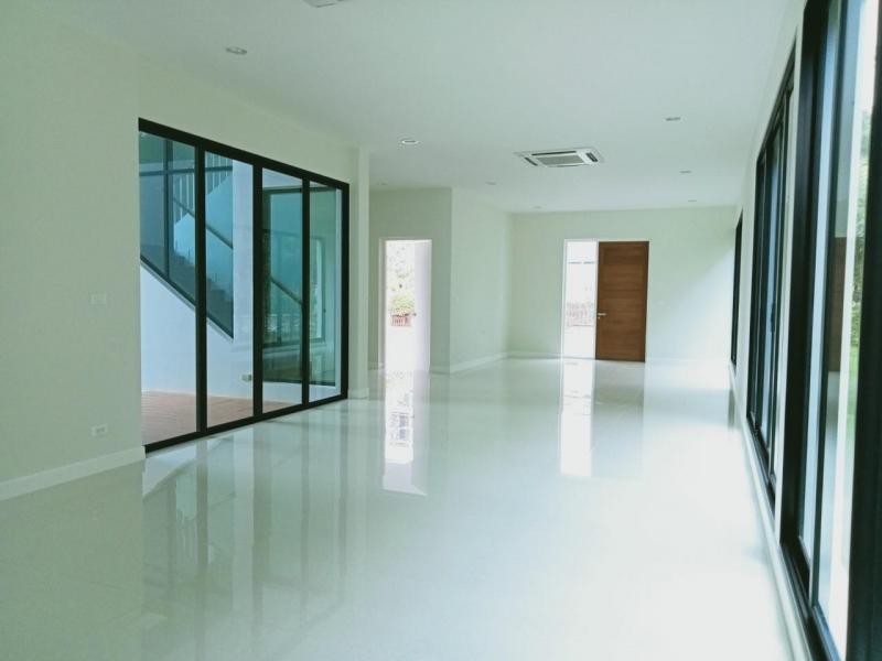 List 8159 ขายบ้านเดี่ยวพร้อมที่ดินบ้านสไตล์โมเดิร์น2ชั้น โครงการบ้านทะเลพัทยามองเห็นทะเลบ้านเลขที่ 111/15 (แปลงที่ 47) เนื้อที่ 193 ตรว. บ้านสไตล์โมเดิร์น 2 ชั้น (มีชั้นดาดฟ้า)กว้าง 23 m. ลึก 30 m. พื้นที่ใช้สอย 500 Sq.m. 4 ห้องนอน 4 ห้องน้ำภายใน 1 ห้องนอน 1 ห้องน้ำภายนอก โซนรับแขก, Pentry,รับประทานอาหาร 1 สระว่ายน้ำ จอดรถได้ 2 คัน ดาดฟ้ามองเห็นทะเล#ติดตั้งแอร์ทั้งหลัง 7 ตัว #ระบบน้ำร้อน,น้ำเย็น35 MB 