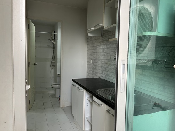 ขายด่วน !!! คอนโด The Seed Chaeng Watthana ขนาด 30.78 ตร.ม. เงียบสงบน่าอยู่ ห้องวิวสระว่ายน้ำ เดินทางสะดวก ใกล้สถานีรถไฟฟ้าสายสีขมพู