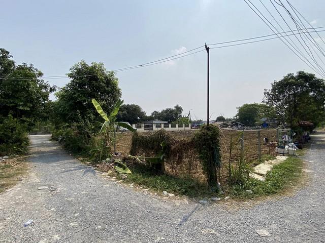 ให้เช่าที่ดิน เนื้อที่ 1 ไร่กว่า ซอยรามอินทรา42 ย่านนวลจันทร์ แปลงใหญ่หัวมุมติดถนนซอย ปากซอยติด MRT รามอินทรา กม.6