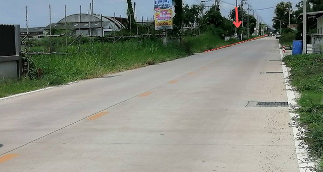 ขายที่ดิน 4-3-39 ไร่  ติดถนนซอยคอนกรีตกว้าง 8 เมตร แปลงที่ดินจากปากซอย ประมาณ 300 เมตรมีโลตัสปากซอย ต.คลองสอง อ.คลองหลวง จ.ปทุมธานี