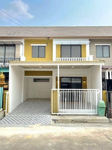 ขาย - ทาวน์เฮ้าส์มือสองย่านนนทบุรี ม.พฤกษา54 วงแหวน-คลองถนน บ้านพร้อมอยู่สไตล์โมเดิร์น ฟังก์ชัน 3 ห้องนอน 2 ห้องน้ำ จอดรถได้ 1 คัน 17.4ตรว. 3นอน 2น้ำ ต่อเติม ตกแต่งใหม่  . บนทำเลศักยภาพ เชื่อมต่อถนนกาญจนาฯ ใกล้เซ็นทรัลเวสต์เกต รถไฟฟ้าสายสีม่วง   สถานีตลาดบางใหญ่   และ ทางด่วน   ศรีรัช  รายละเอียดราคา: 1,790,000 บาทที่อยู่:  เลขที่72/222 ซอย 9 ซ.คลองถนน ซ.ย่อย8 ถ.กาญจนาภิเษก ตำบลบางแม่นา