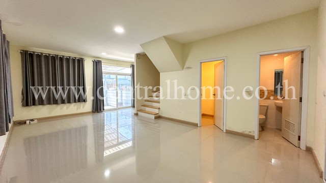 R1 ทาวน์โฮม กัสโต้ เพชรเกษม-ทวีวัฒนา หลังมุม สภาพดี พร้อมอยู่