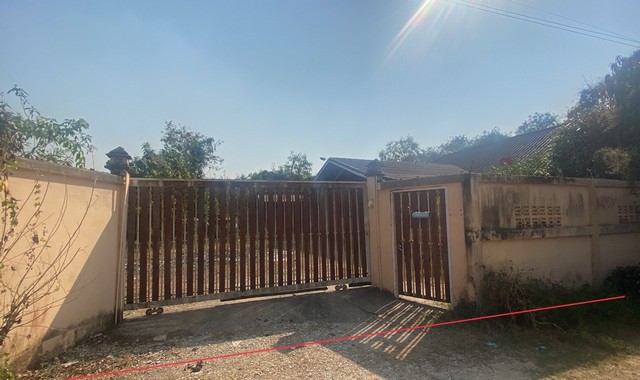 รายละเอียดเพิ่มเติมCode ID :  PKK02-15134ราคาขาย      1,908,000 บาท- ขนาดพื้นที่ :  244 ตร.ว (2 งาน / 44 ตร.ว)- พื้นที่ใช้สอย :  209.50 ตร.ม- จำนวนห้อง :     3 ห้องนอน 2 ห้องน้ำ - จอดรถ :      1-2 คัน- บ้านเดี่ยว   :     1 ชั้น- บ้านเดี่ยวหันทางทิศ :- อายุอาคาร :  12 ปีพิกัดทรัพย์ :  https://maps.app.goo.gl/hgMbmcbp6Mhryi3K8สถานที่ใกล้เคียง- ใกล้บิ๊กซี มาร์เก็ต วังสะพุง- ใกล้ตลาดเช้าวังสะพุง- ใกล้โลตัส โกเฟรช ถนนภูมิวิธี วังสะพุง เลย- ใกล้โลตัส โกเฟรช สามแ