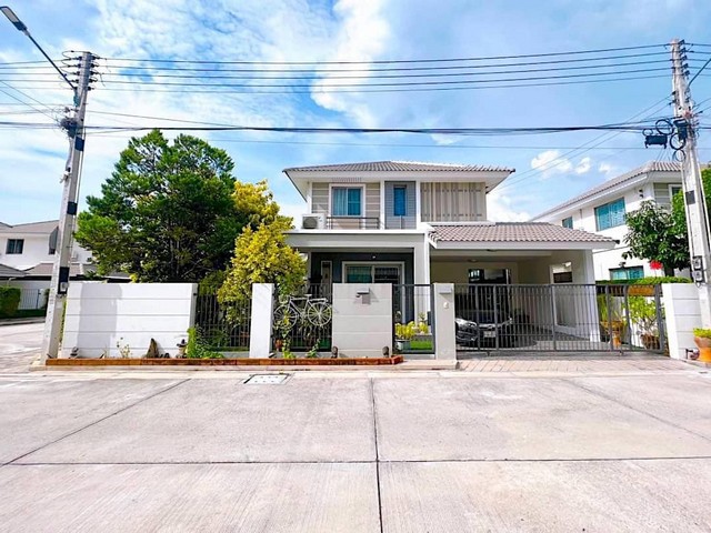 ขายบ้านเดี่ยว หลังมุม มบ. แกรนวัลเลย์  พิกัด บางแสน- เลี่ยงหนองมน