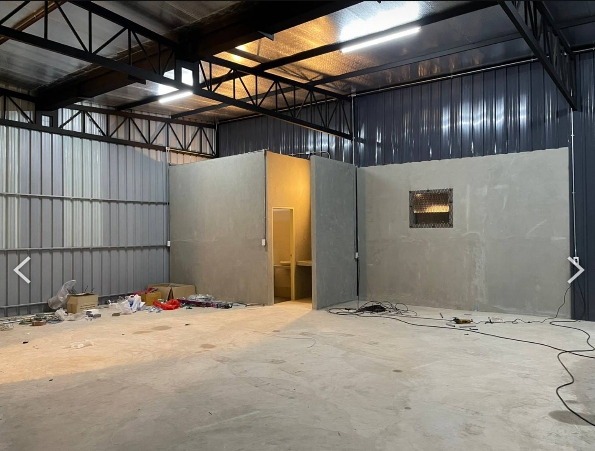 ให้เช่าโกดัง พื้นที่ใช้ส่อย 128 ตารางเมตร ที่จอดรถ 3 คัน  ซอยลาดพร้าว 35  จันทรเกษม เขตจตุจักร กรุงเทพมหานคร