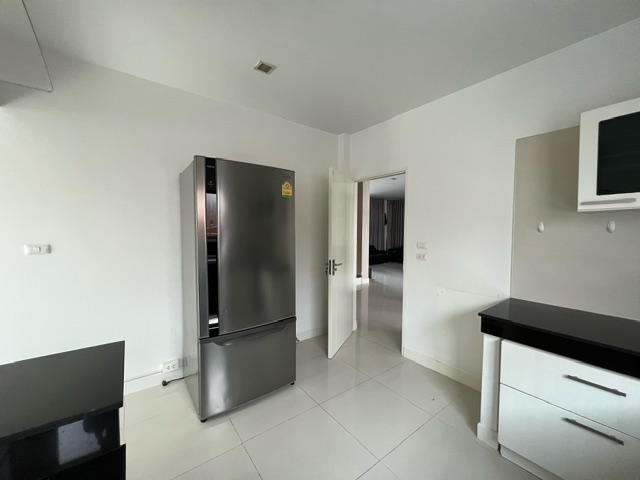 ให้เช่าบ้านพร้อมอยู่ 5 ชั้น เนื้อที่ 102 ตารางวา 5 ห้องนอน 5 ห้องน้ำ  โครงการเดอะแกรนด์บางนา-วงแหวนฯ เขตประเวศ