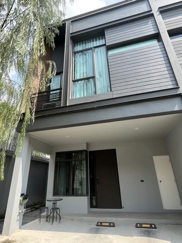 HR2856 ให้เช่าทาวน์โฮม 2 ชั้น ถนนกาญจนาภิเษก ทับช้าง โครงการ เวิร์ฟพระราม 9 หลังริม  2 ห้องนอน 2 ห้องน้ำ พื้นที่ใช้สอย 113 ตารางเมตร ที่ดิน 25.6 ตารางวา เฟอร์นิเจอร์บิ้วอินพร้อมอยู่ เช่า 30,000 บาท: ติดต่อ : คุณ เอก  : 061-241 4954, 083-017 9463  : Line Id : eak2325: กดลิ้งค์เพื่อเเอดไลน์ครับ : https://line.me/ti/p/A6pc3MTougคนไทยค่าเช่า 30,000 บาท/เดือน ต่างชาติค่าเช่า 35,000 ต่อเดือน ประกัน 2 เดือน ล่วงหน้า 1 เดือนที่ตั้ง ถ. กาญจนาภิเษก แขว