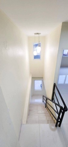 ขายทาวน์โฮม 3 ชั้น บ้านมือ 1 ทำเลMRTเตาปูน 4นอนหลังมุมทำเลดี