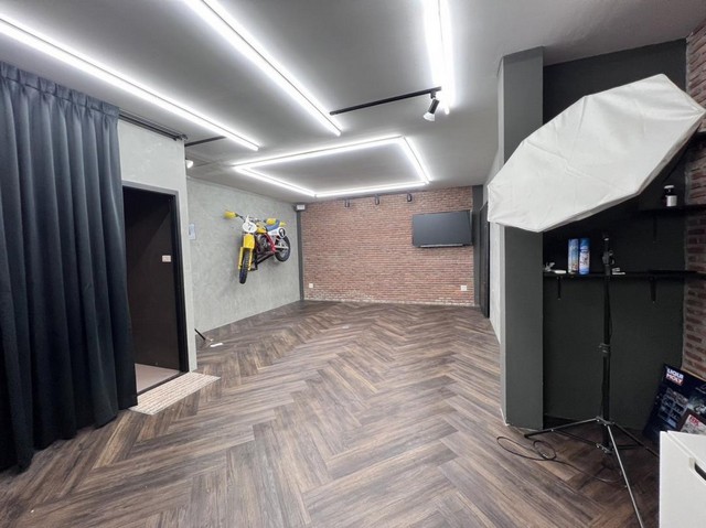 PDD02 ด่วนบ้านสวย ให้เช่า บ้านเดี่ยว 2 ชั้น ถนนประชาอุทิศ เหม่งจ๋าย เลียบด่วน ทาวน์อินทาวน์ พร้อมอยู่ ใกล้เลียบด่วน ทาวน์อินทาวน์ SC PARK รร.นานาชาติสิงคโปร์ นานาชาติฝรั่งเศสราคาเช่า 45,000 บาท / เดือน ( สัญญา 1 ปี เงินประกัน 2 เดือน ล่วงหน้า 1 เดือน )ที่ตั้ง ถนนประชาอุทิศ แขวงวังทองหลาง เขตวังทองหลาง กรุงเทพติดต่อ คุณช่อผกา 0616198565 LINE 0616198565เนื้อที่ 50 ตารางวา จำนวน 2 ชั้น 2 ห้องนอน 2 ห้อ�