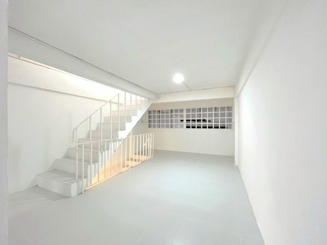 MRTจรัญ ให้เช่าอาคารพาณิชย์4ชั้น Lotus จรัญสนิทวงศ์ 16ตรว. 230ตรม. 4.5ลบ. 2นอน 2น้ำ 2จอดรถ