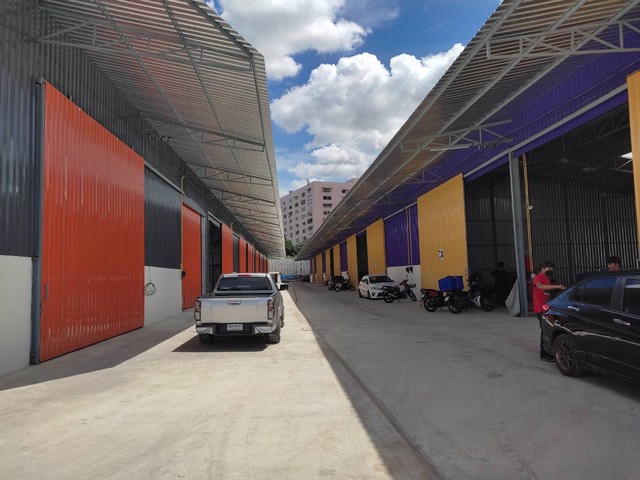 โกดังสร้างใหม่ 165 ตารางเมตร ให้เช่าตลาดขวัญ ซอยนนทบุรี 6 ถ.เรวดี ต.ตลาดขวัญ อ.เมืองนนทบุรี จ.นนทบุรี  ไฟฟ้า 3 เฟส