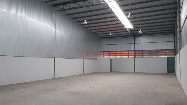 โกดังให้เช่า 250 ตารางเมตร ในซอยเทคโนโลยีแหลมทอง ต.บางหลวง อ.เมืองปทุมธานี จ.ปทุมธานี ไฟฟ้า 3 เฟส