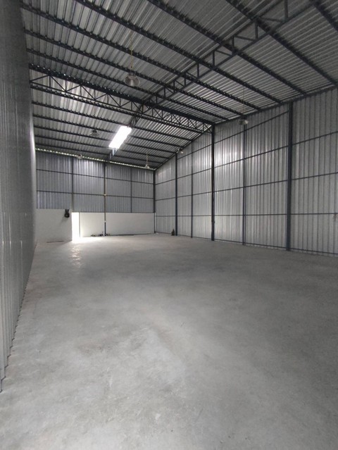 โกดังสร้างใหม่ให้เช่าชัยพฤกษ์-ราชพฤกษ์ 3  ต.บางพลับ อ.ปากเกร็ด จ.นนทบุรี  ไฟฟ้า 3 เฟส