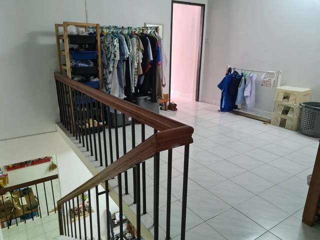 ขายทาวน์เฮ้าส์ 2ชั้น 2 ห้องนอน 2 ห้องน้ำ  หมู่บ้านทรายทอง อ.เมือง จ.สงขลา